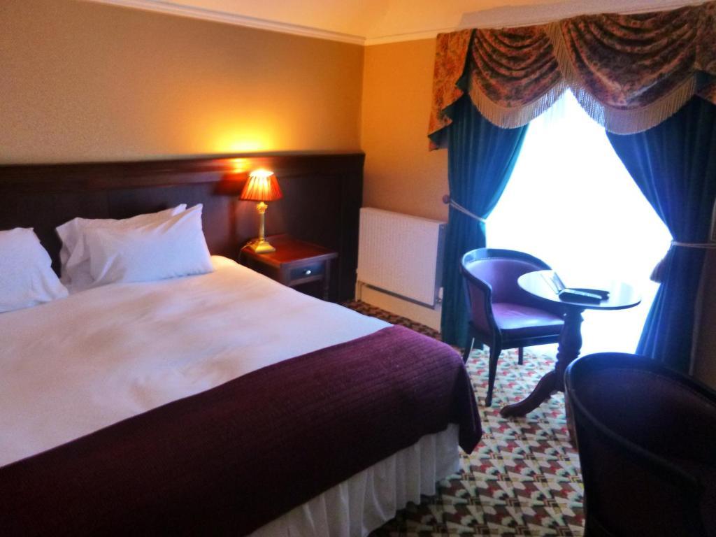 Riverbank House Hotel Ferrybank Rom bilde